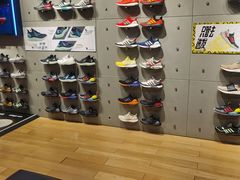 -adidas(滔搏朝阳大悦城店)