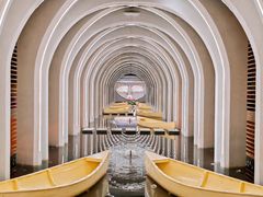 -涨巢·潮玩水疗局