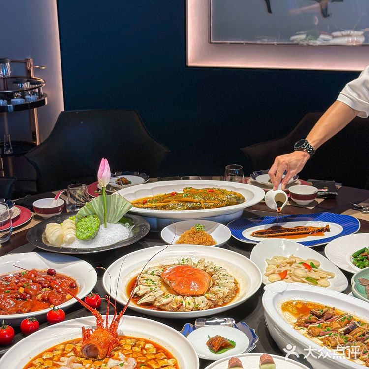 在省博这家湖北菜！吃到了越王勾践剑