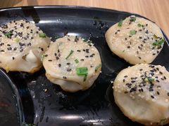 -小杨生煎(金山百联购物中心3楼店)
