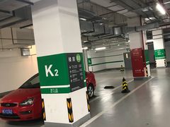 -龙湖虹桥天街-停车场