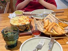 -Dragon Pizza•圆脸龙披萨·牛排餐厅