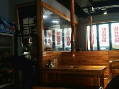 靠窗位-麻蒲碳烤肉(远景路1号店)