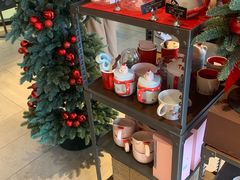 零售区-星巴克臻选(莘庄仲盛店)