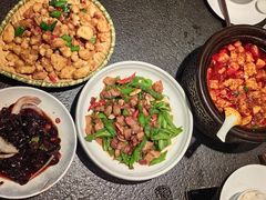 -万重锦·人文川菜馆(骡马市店)