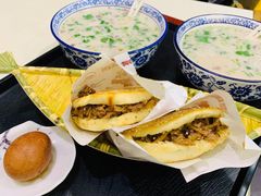牛肉烧饼（多肉）-穆得·老周家牛肉烧饼(普利街店)
