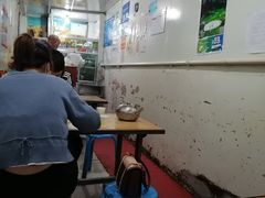 大堂-玲玲米粉·新疆现炒米粉(大十字总店)