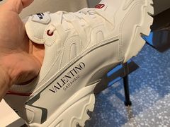 -文艺复兴百货(米兰大教堂广场店)