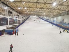 -乔波室内滑雪场