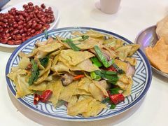 -霄汉牛三鲜湖北砂锅菜(万松园2店)