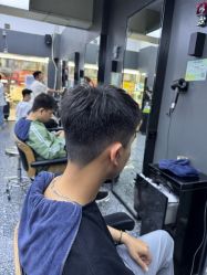 -藤野造型专业烫染接发