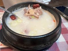 -益百岁牛尾汤(香山路店)