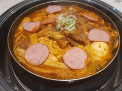 -三清洞摩西韩式年糕火锅(威高广场店)
