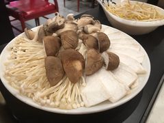 -DaLongYi Hot Pot 大龙燚火锅