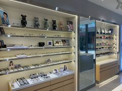 -视野联行眼镜·蔡司·尼康·豪雅·依视路(青浦宝龙店)
