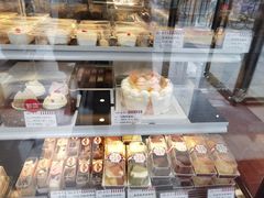 -红宝石·鲜奶小方·海派西点房(南丹店)