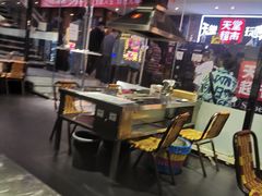 大堂-马路牙子地桌烤肉(工体店)