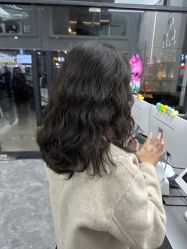 -妃格美发沙龙·烫发·染发