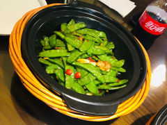 砂锅荷兰豆-何氏排骨(左家塘店)