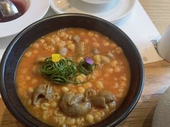 红烧豌杂肥肠-榕意·川味之美(深业上城店)