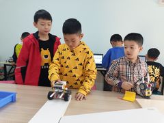 -博特叔叔机器人编程(翡翠郡校区)