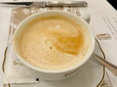 -Majestic Café