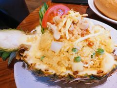 菠萝海鲜炒饭-mango tree芒果树泰国餐厅(青岛万象城店)