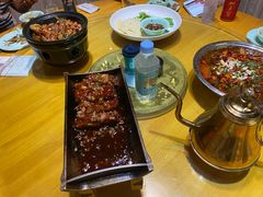 -国庆鱼头鱼尾馆(盛世华庭店)