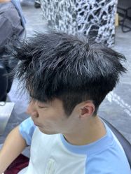 -米可造型烫发染发