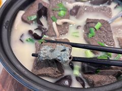 砂锅自制黑豆腐-富淳饭店(陆家嘴保利广场店)
