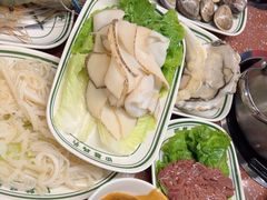-四囍码头海鲜烧烤自助火锅(外滩南京东路悦荟广场店)