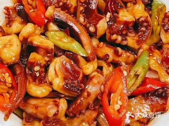 "爆炒鱿鱼来啦！家常菜也能高级感！