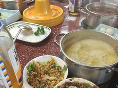 -四囍码头海鲜烧烤自助火锅(外滩南京东路悦荟广场店)