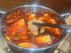 -独食火锅·半米屋台(直营总店)