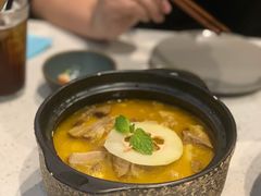 酸木瓜炖牛腩-半山腰·云南菜(侨福芳草地店)