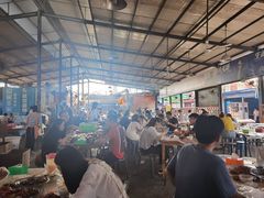 大堂-五七小李子油焖大虾(总店)