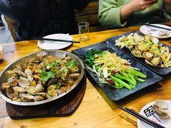 -老东镇啤酒屋海鲜加工·蒸汽海鲜·海鲜烧烤(台东店)