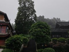 -峨眉山报国寺