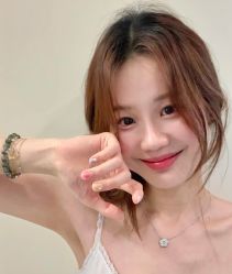 -Wax Brow蜜蜡脱毛美甲美睫眉吧