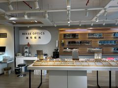 -瑞司视光眼镜·蔡司战略合作眼镜店(新街口店)