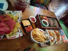 -Famous肥猫墨西哥音乐餐吧(五棵松华熙LIVE店)