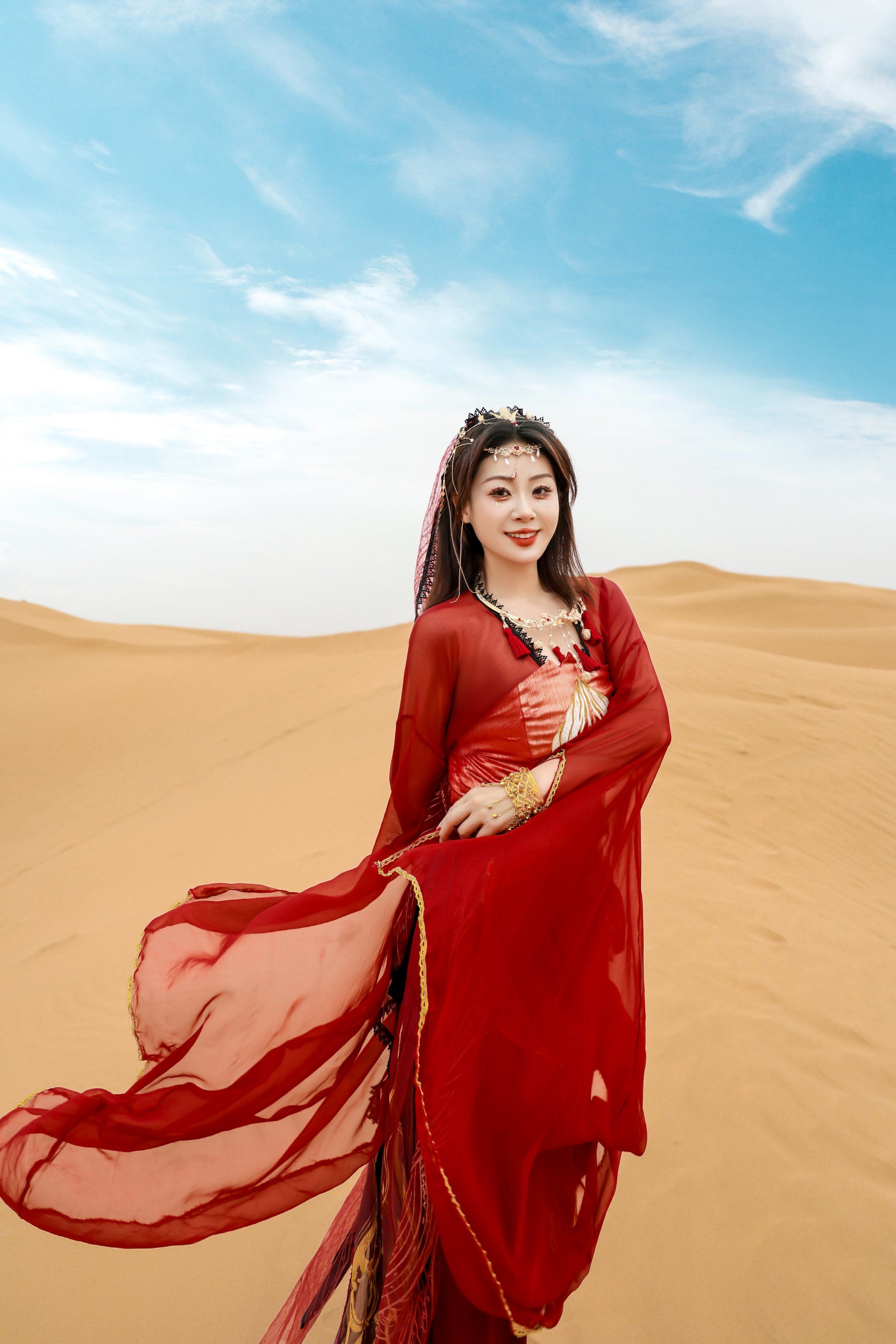 西域公主风沙漠写真