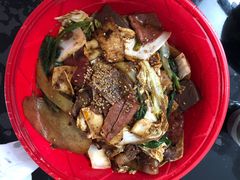 -愉肴麻辣香锅(中山路店)