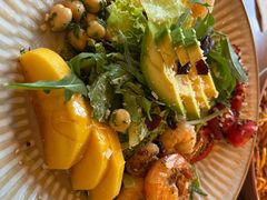 鲜虾香芒牛油果沙拉-COMMUNE幻师(五角场店)