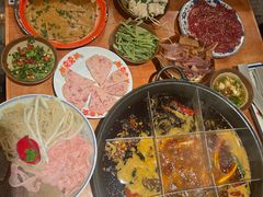 -周小明火锅(黑金冠社区店)