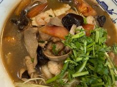 红汤大三鲜-天天鲜面馆(衡山路店)