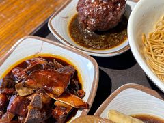 红烧狮子头-谷沙屋面铺