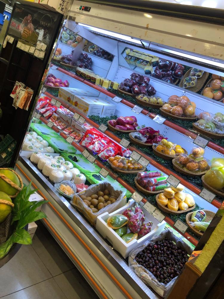 推荐:鲜丰水果进口蕉西瓜果切装带叶鲜橙