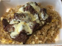 雪花牛肉粒焗饭-东莞市莞城红色庄园西餐厅(东城西路店)