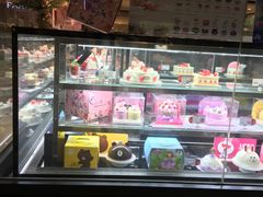 面包甜点陈列柜-巴黎贝甜(印象城店)
